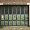 Verweerde loodsdeur in Enkhuizen van MMFoto