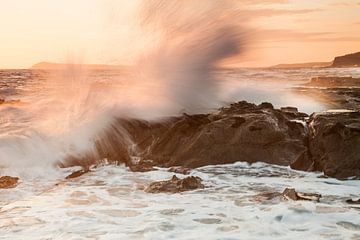 Zonsondergang bij Kilcunda Rocks Beach in Victoria - Australië van Jiri Viehmann