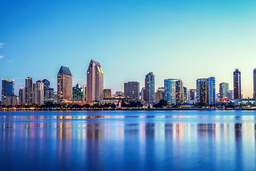 Skyline op het blauwste uur