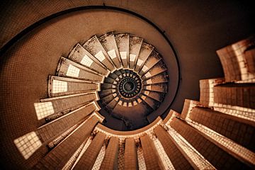 Swirl Abandoned Staircase von Bjorn Renskers