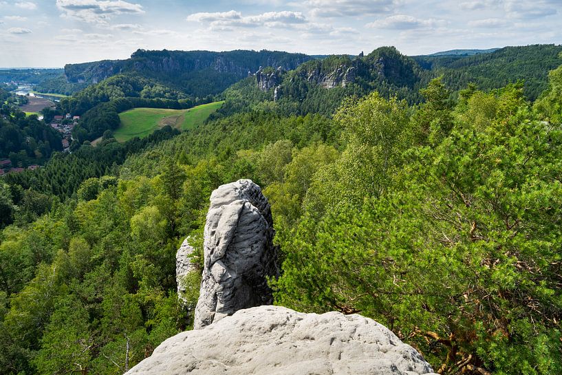 Uitzicht vanaf de Gamrig naar Saksisch Zwitserland 1 van Adriana Müller