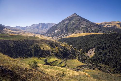 Ontdek het majestueuze landschap van de Cerler-piek in de Benasque-vallei