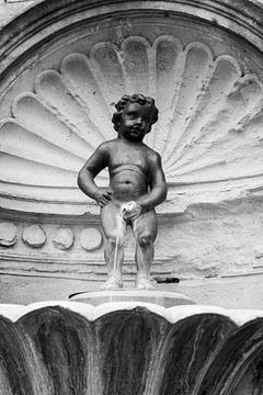 Mannekin Pis Statue, Geraardsbergen, Belgium by Imladris Images