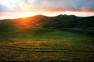 Gebergte Zonsondergang van Walljar