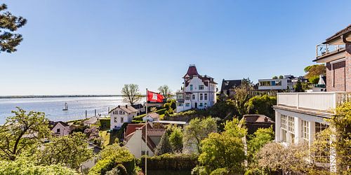 Zicht op de Elbe vanuit Hamburg-Blankenese