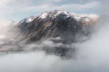Nieuw Zeeland Berg In De Wolken van Kevin D'Errico
