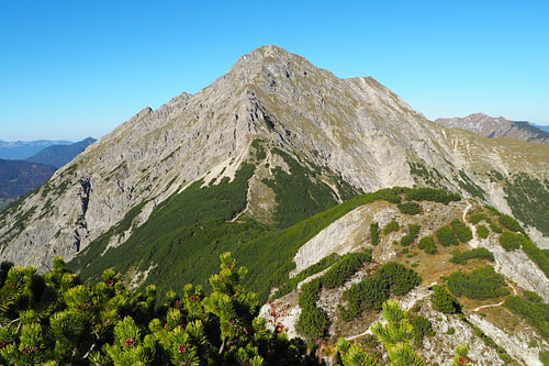 Heel mooi ️ - de Mondscheinspitze is een absoluut sfeervol motief: markant, mystiek en deel van een van de mooiste berggebieden tussen Karwendel en Achensee.