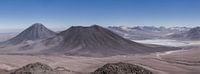 Vulkanwanderung in Chile mit Blick auf den über 5.900m hohen Licancabur von Shanti Hesse Miniaturansicht