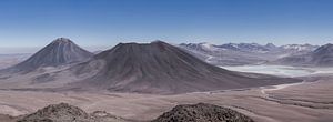 Vulkanwanderung in Chile mit Blick auf den über 5.900m hohen Licancabur von Shanti Hesse