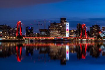 Willemsbrug Rotterdam by Jochem van der Blom