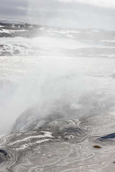 Waterfall in the snow by Maarten Borsje