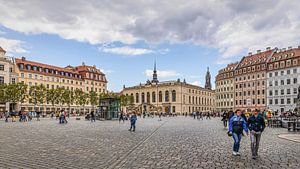 Platz vor der Frauenkirche in Dresden
