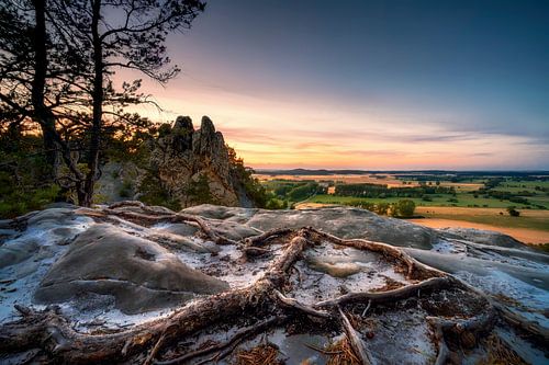 Landschap in de Harz bij zonsondergang