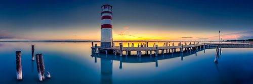 Vuurtoren Podersdorf aan het Neusiedlmeer in Oostenrijk.