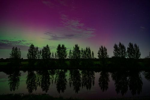 Noorderlicht boven de Overijsselse Vecht