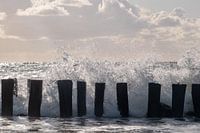 Opspattend water aan zee / Zeeland