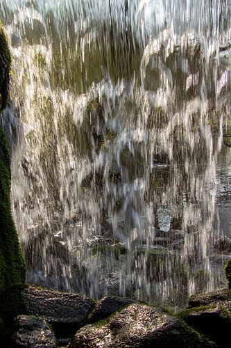 Wasserfall als frische Dusche in Arnheim, Niederlande