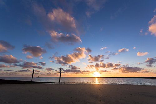 Zonsondergang aan het strand