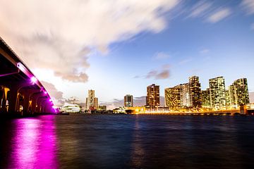 Miami city 's avonds - Zuid Florida, Amerika, Verenigde Staten - foto print- fotografie van LotsofLiekePrints