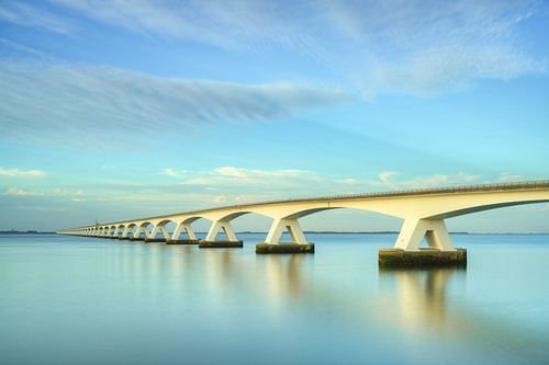 Zeelandbrücke – Langzeitbelichtung im Abendlicht
