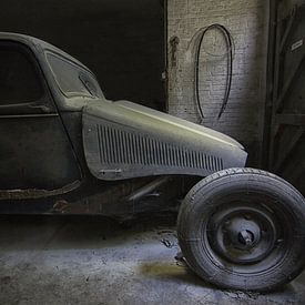 Beauty in black by Iris van Heusden