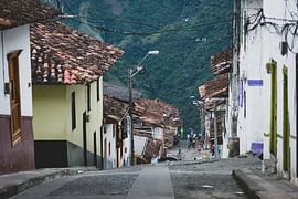 The streets of Salamina by Ronne Vinkx