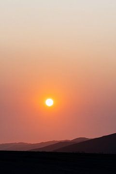 Coucher de soleil dans le Sossusvlei, Namibie sur Suzanne Spijkers