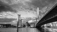 Dunkle Wolken über Rotterdam Süd von Pieter Wolthoorn Miniaturansicht