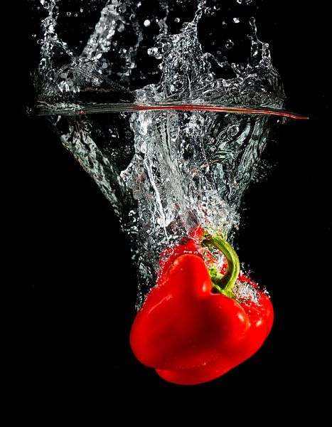 Red bell pepper by Tom Smit