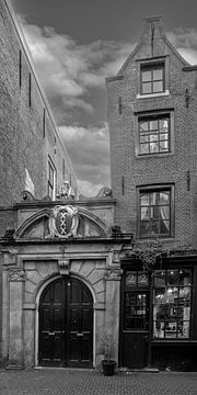 Amsterdam's narrowest house by Peter Bartelings