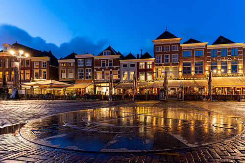 Natte keien op de Markt van Delft