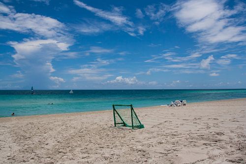 Verlaten strand op Cuba