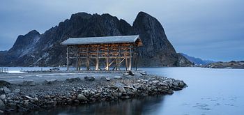 The fishing net rack