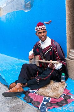 Muzikant in de Kasbah van de Oudaya's, Rabat, Marokko van Jeroen Knippenberg