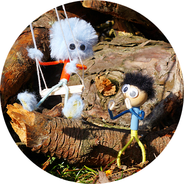 Monster Fubby op schommel. van Sailographic Paula