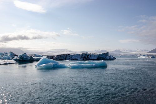 IJsbrokken in Jökulsárlón gletsjer lagune in IJsland | Reisfotografie