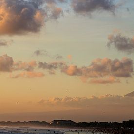 Vulkaan Bali Kuta Beach van Maurits Bredius