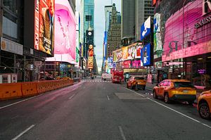 Times Square à New York tôt le matin