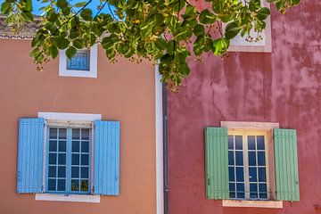 Bunter Häuser in Roussillon, Provence von Christian Müringer