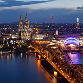 Skyline Köln bei Nacht von Martina Weidner