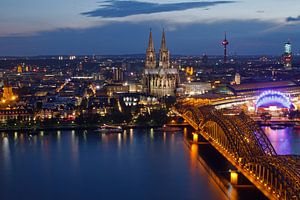 Skyline Köln bei Nacht