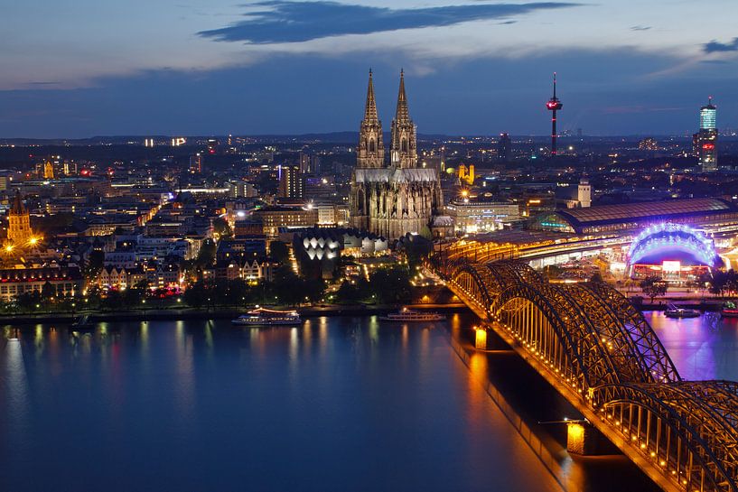 Skyline Köln bei Nacht von Martina Weidner