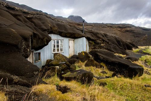 Wonen in een huisje met een dak van lava
