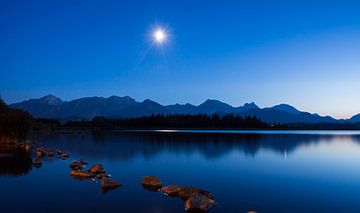 De Hopfensee in het maanlicht van ManfredFotos