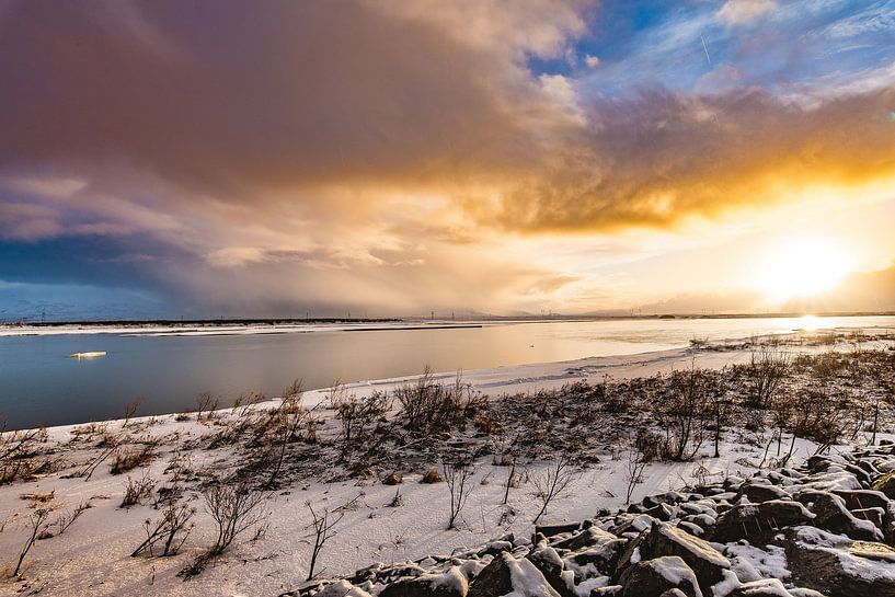 Icelandic winter sky  van Andreas Jansen