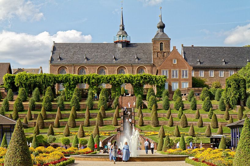 Klooster Kamp in Kamp-Lintfort (7-95122) van Franz Walter