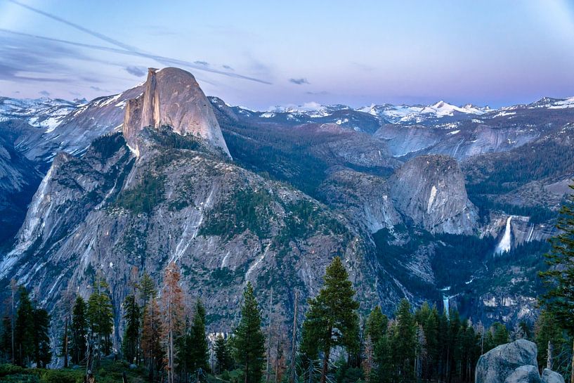 Yosemite Valley in het avondlicht van Leo Schindzielorz