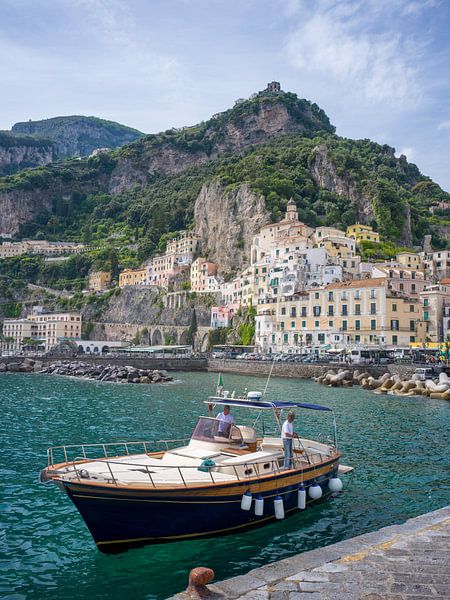 In the harbour of Amalfi by t.ART