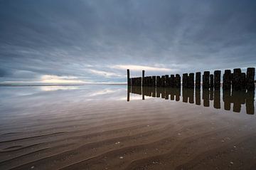 Golfbrekers op het strand van Zoutelande