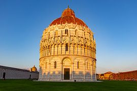 Baptistery in Pisa by Dennis Eckert